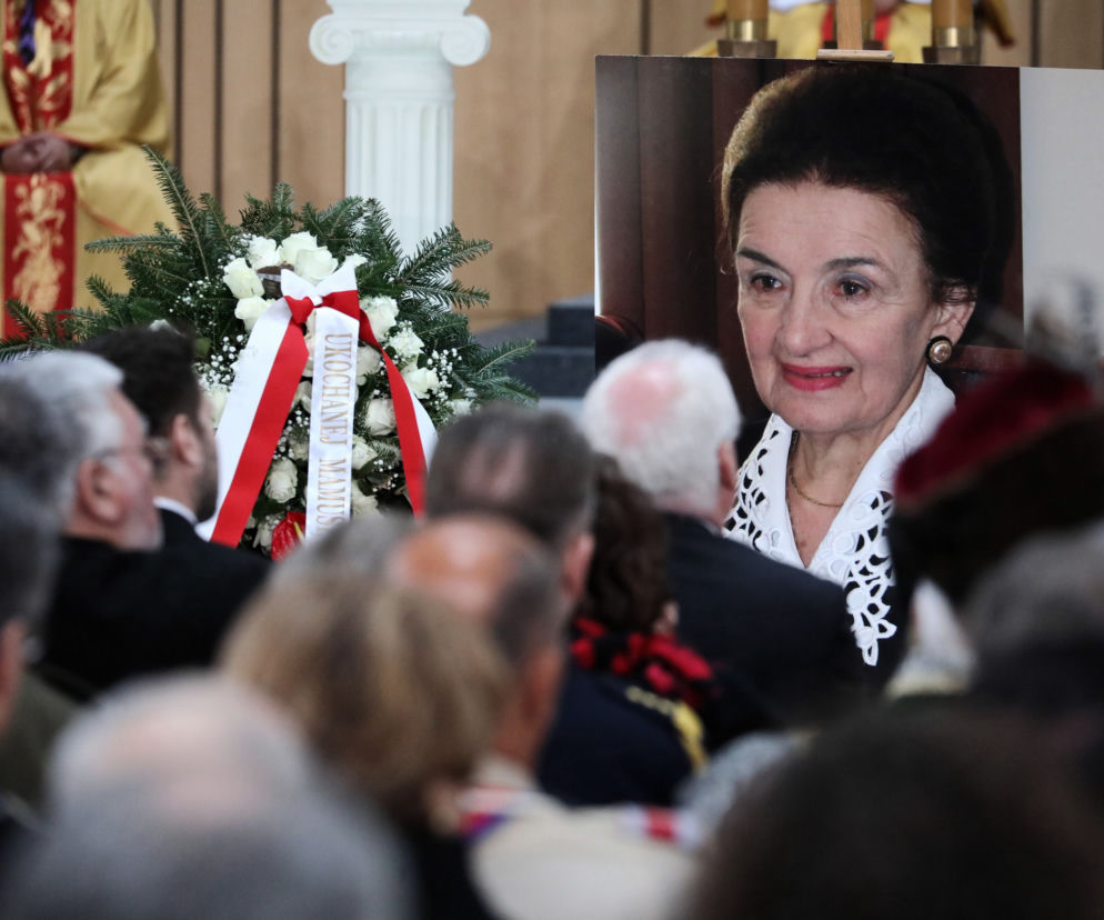 Pierwsza Dama Karolina Kaczorowska spoczęła u boku męża -- 