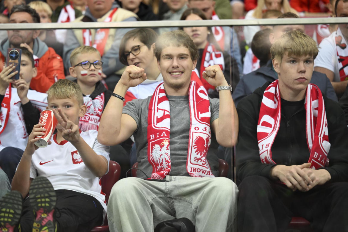 Kibice na meczu Polska - Rumunia. Znajdź się na zdjęciach z Narodowego!