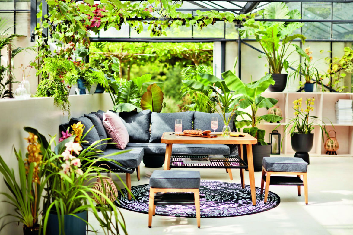 Luksusowy balkon i taras – szykowny biophilic