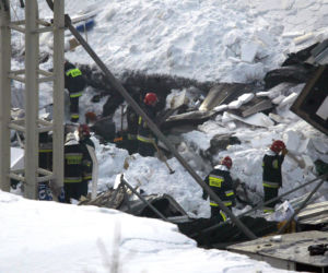 Hala zawaliła się podczas wystawy gołębi. Zginęło 65 osób, 170 zostało rannych. Mija 15 lat od potwornej tragedii w Katowicach