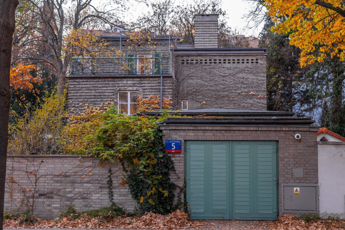 Willa Romualda Gutta, Hoene-Wrońskiego 5 w Warszawie