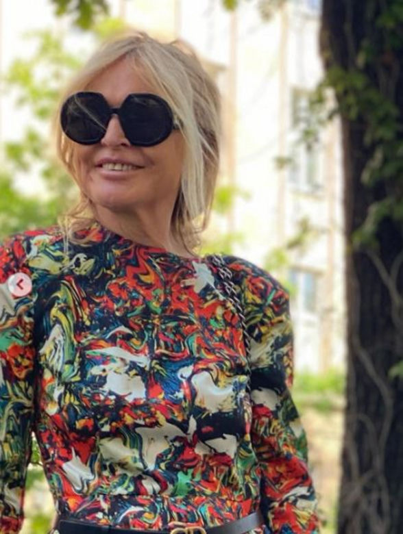 Monika Olejnik źle założyła sukienkę