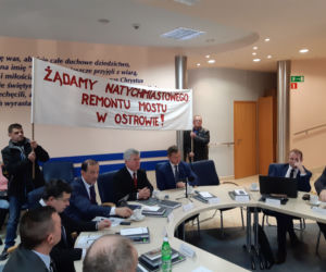 Mieszkańcy Wierzchosławic są WŚCIEKLI. Żądają naprawy mostu 