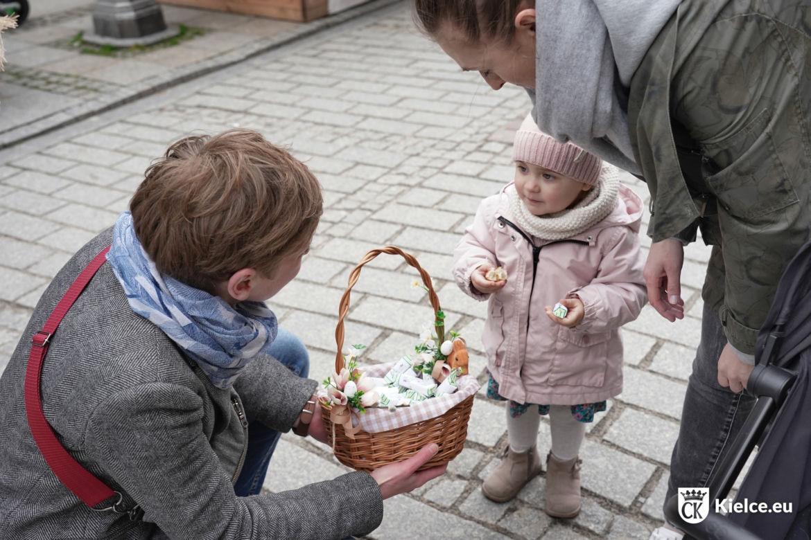 Jarmark Wielkanocny na ulicy Sienkiewicza i na Placu Artystów w Kielcach