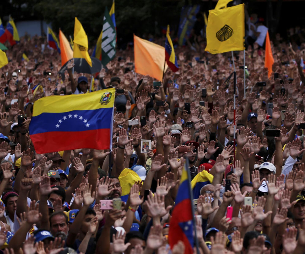 Krwawa rewolta w Ameryce! Maduro zrywa stosunki z USA 