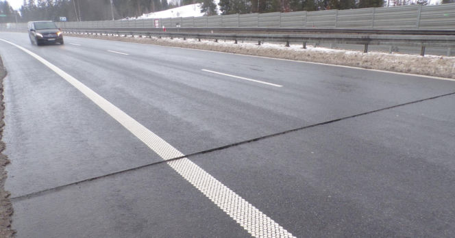 Pęknięcia na nowej zakopiance. Będzie awaryjna naprawa drogi, która kosztowała prawie miliard złotych