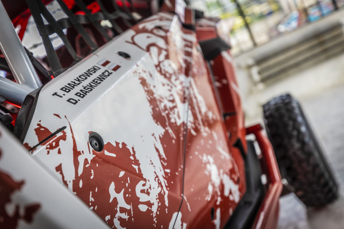 Mieszkańcy Wielkopolski chcą pojechać w Rajdzie Dakar! "Marzenie stało się naszym celem"