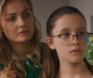 Na Wspólnej, odc. 2979. Zuza (Małgorzata Socha), Ula (Sherazade Wolff)