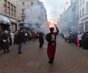 Orszak Trzech Króli 2026 w Toruniu. Zdjęcia z samego serca starówki
