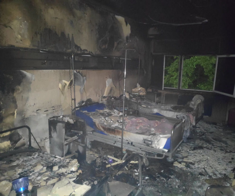 Śląskie: Groźny pożar w szpitalu. Ogień wybuchł w trzyosobowej sali. Ewakuowano prawie 60 pacjentów
