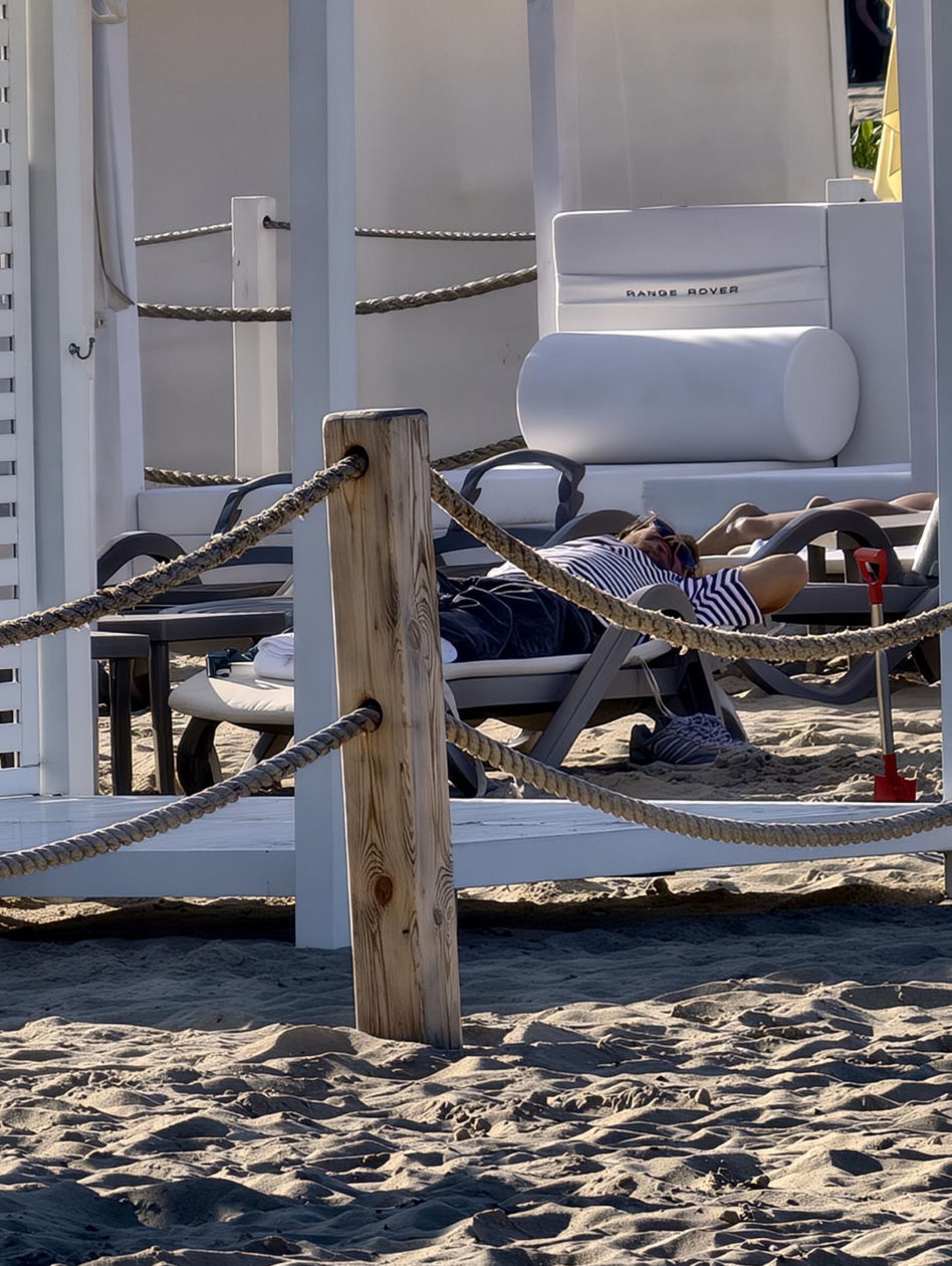 Mateusz Banasiuk na plaży w Sopocie. Tak wyglądał, gdy zrzucił koszulkę!