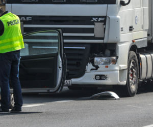 Tir rozjechał matkę z dzieckiem