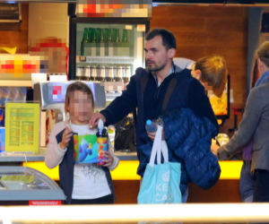 KACZYŃSKA WZIĘŁA CÓRKĘ DO KOŚCIOŁA, DUBIENIECKI DO CENTRUM HANDLOWEGO.