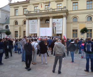 Maseczkom powiedzieli NIE! W Lublinie protestowali ci, dla których koronawirus to wymysł władzy.