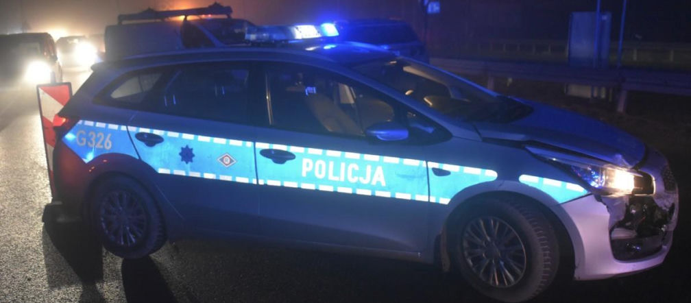 Policyjny pościg na Zakopiance. Pijany 17-latek staranował sześć samochodów