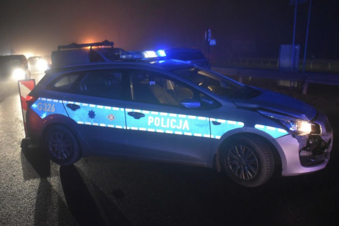 Policyjny pościg na Zakopiance. Pijany 17-latek staranował sześć samochodów 