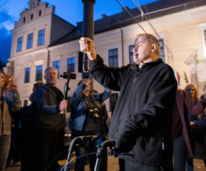 Tańczący protest pod krakowską kurią