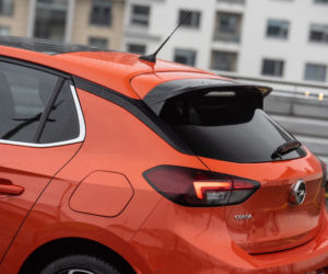 Peugeot 208 Allure vs Opel Corsa Elegance