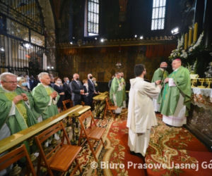 Jasna Góra, Częstochowa: Agitacja wyborcza w kościele? Minister przemawiała z ambony!
