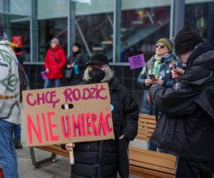 Marsze w całej Polsce! Kobiety żądają legalnej aborcji. „To nie jest koniec walki”