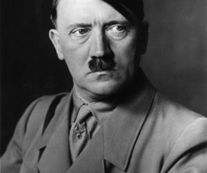 Hitler pierwszym człowiekiem na księżycu