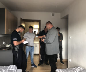 Pudzian odbił swoje pół hotelu