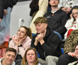 Halowe mistrzostwa Polski w Kujawsko-Pomorskiej Arenie Toruń. Zdjęcia kibiców i zawodników