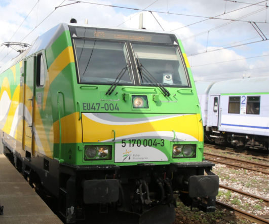 Wakacyjne pociągi ruszą z Warszawy. Pasażerów zabierze kultowy Słoneczny i Pendolino