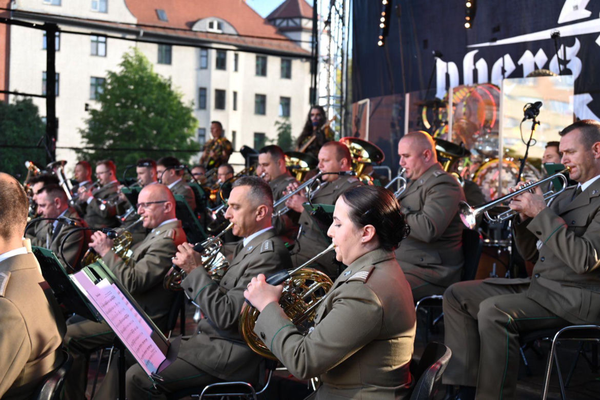 W Rudzie Śląskiej obchodzono Święto Straży Granicznej. Scenę rozgrzał zespół Oberschlesien