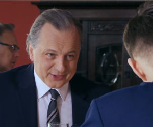 Na Wspólnej odc. 3285. Andrzej Zakościelny (Dariusz Niebudek), Darek Żbik (Michał Mikołajczak)
