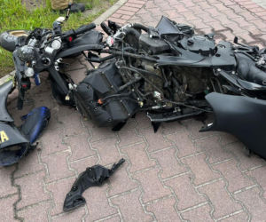 Kalisz. Zderzenie samochodu z motocyklem. Jedna osoba poszkodowana