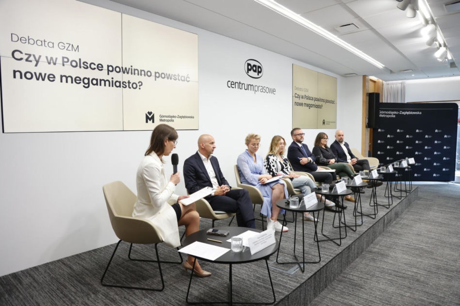 Debata - Czy w Polsce powinno powstać nowe megamiasto?