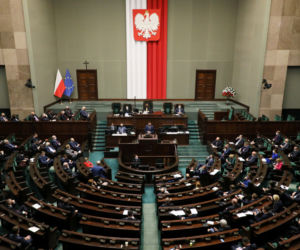 Premier w Sejmie o walce z koronawirusem