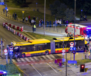 Autobus miejski wjechał w przejście podziemne przy Dworcu Zachodnim