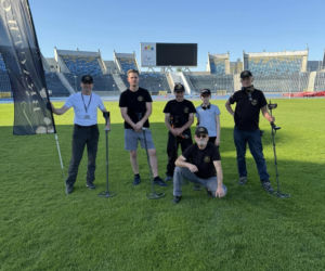 Radość po awansie i niespodziewana zguba. Na stadionie trwały poszukiwania obrączki