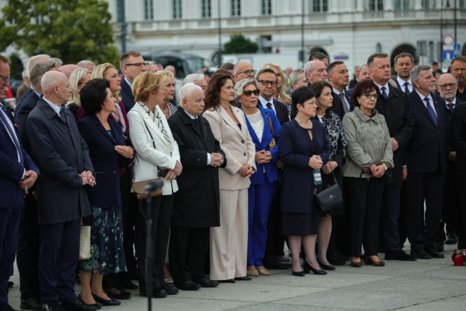 Obchody miesięcznicy smoleńskiej w Warszawie
