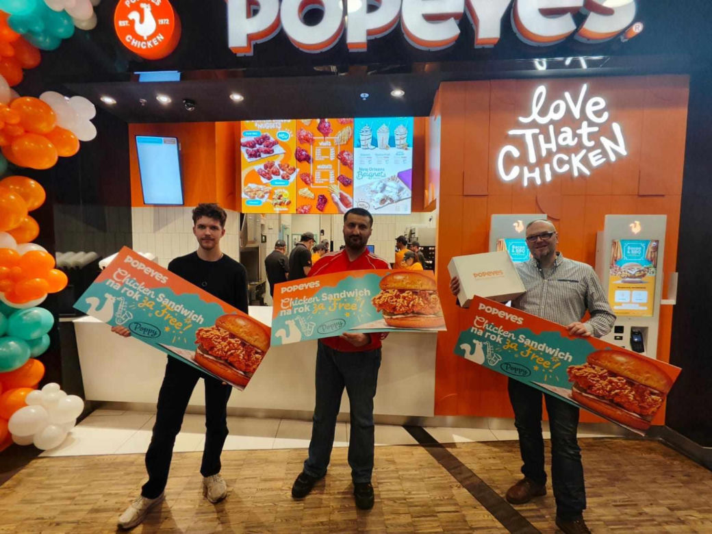 Popeyes w Katowicach już otwarte. Wydano sto pierwszych kanapek
