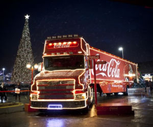 6.  Świąteczna Ciężarówka Coca-Coli