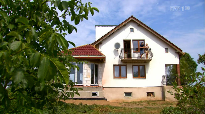 Rolnik szuka żony. Tak mieszka Paweł!