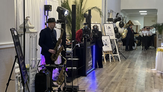 Studniówka pełna blasku i emocji! Tak bawili się maturzyści II LO w Bydgoszczy [ZDJĘCIA]