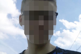 Radek i Robert byli nierozłączni. Skryli się przed mrozem, zabiły ich spaliny