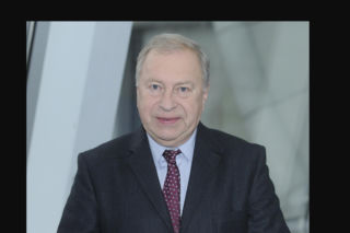 Jerzy Stuhr przed śmiercią nie chciał rozmawiać z księdzem. Tak wyglądały ostatnie dni aktora