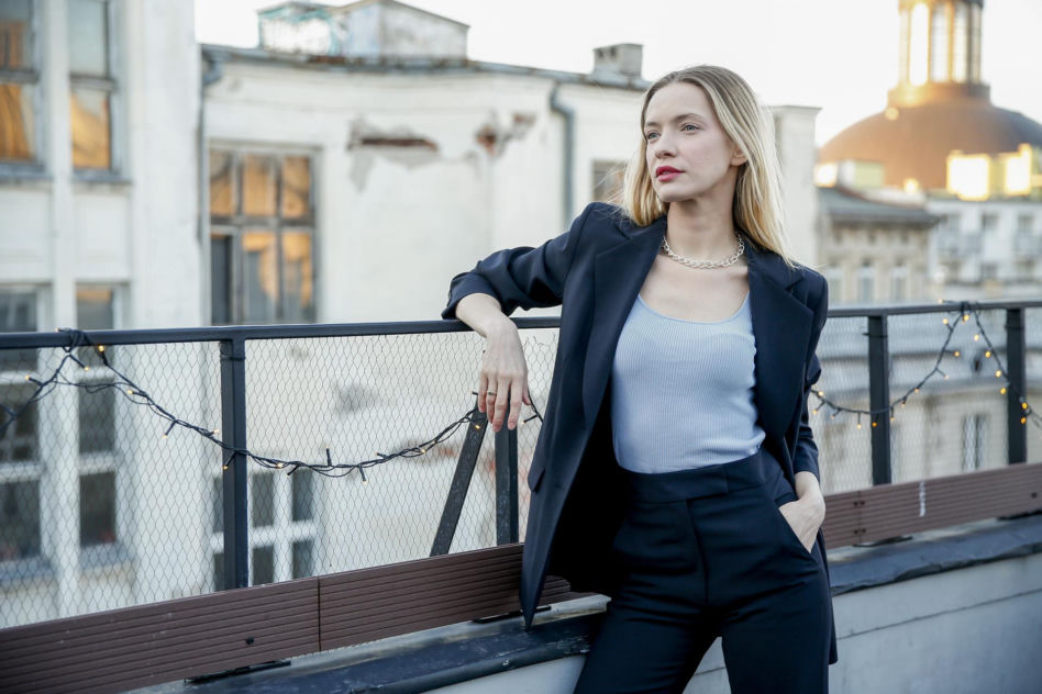 Paulina Gałązka kiedyś i dziś. Tak przez lata zmieniała się gwiazda filmu "Dziewczyny z Dubaju"