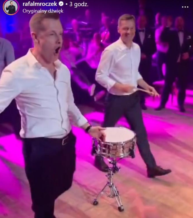 Bracia Mroczek popisali się na weselu Brzozowskiego nowym talentem! Takich scen nie ma w "M jak miłość"