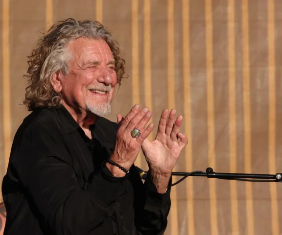 Robert Plant wystąpił na darmowym festiwalu! Tłum podziwiał wykonania klasyków Led Zeppelin