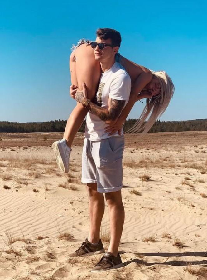 Claudia Redheaded, żona piłkarza Jakuba Kiwiora