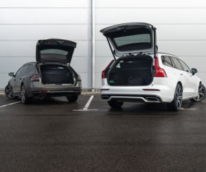 Volvo V60 T8 Twin Engine AWD R-Design AT8 vs. Peugeot 508 SW GT 2.0 BlueHDI 177 KM AT8