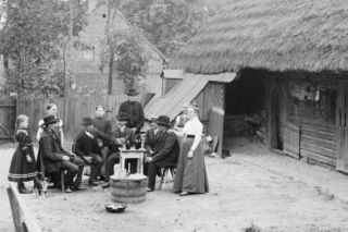 Takich wulgaryzmów używano w dawnej Polsce! Za te słowa można było słono zapłacić