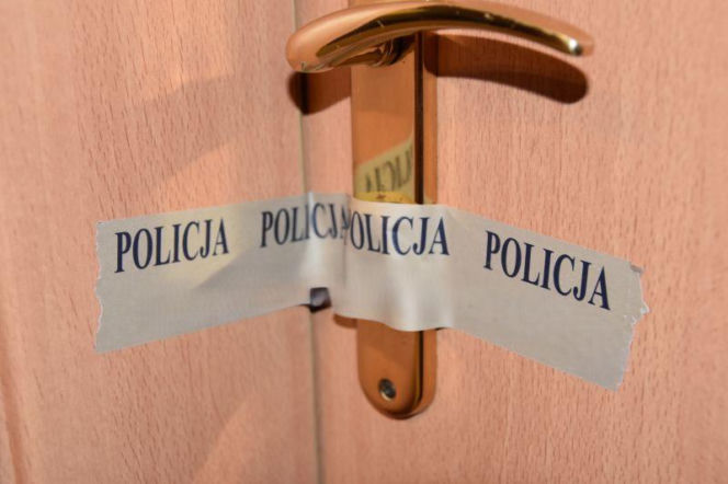 Trzy kobiety wpadły w ręce policji po serii kradzieży w sklepach odzieżowych. W sprzedaży łupów pomagał im ojciec