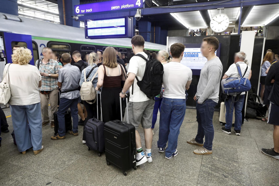 Pierwszy pociąg do Rijeki odjechał z Warszawy! Tłumy pasażerów. Wszystkie miejsca zajęte